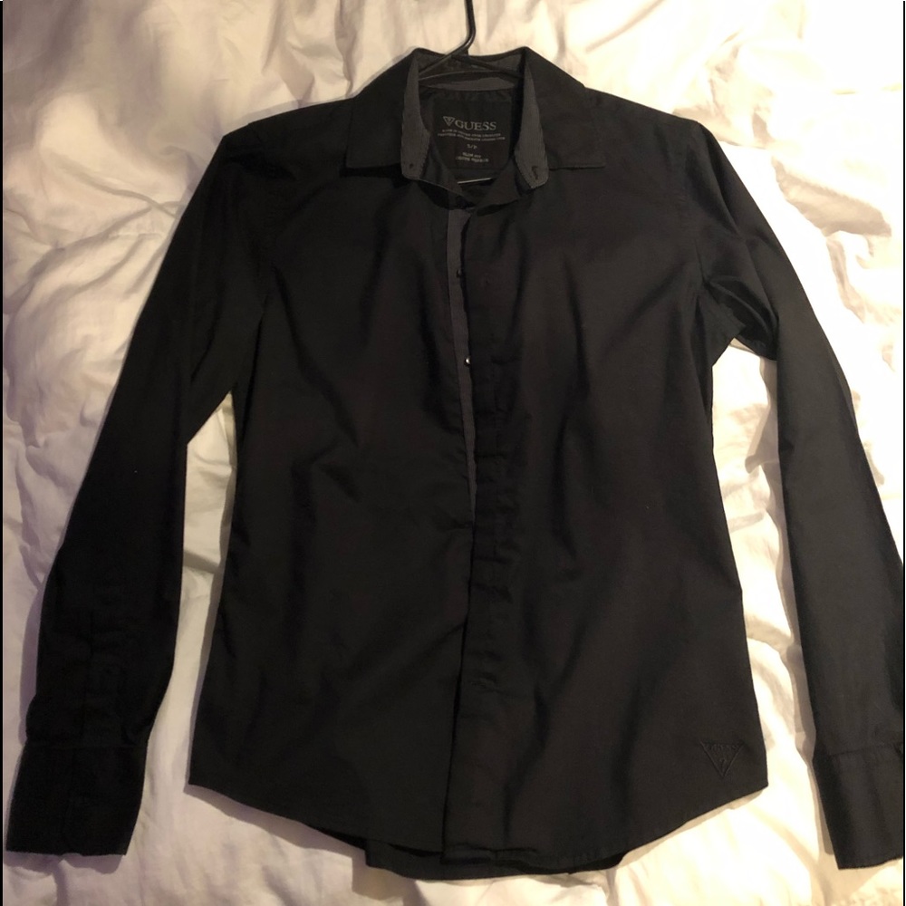 Guess button up